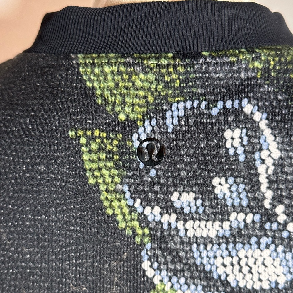 Two sided fully reversible lululemon jacket - Picture 5 of 5
